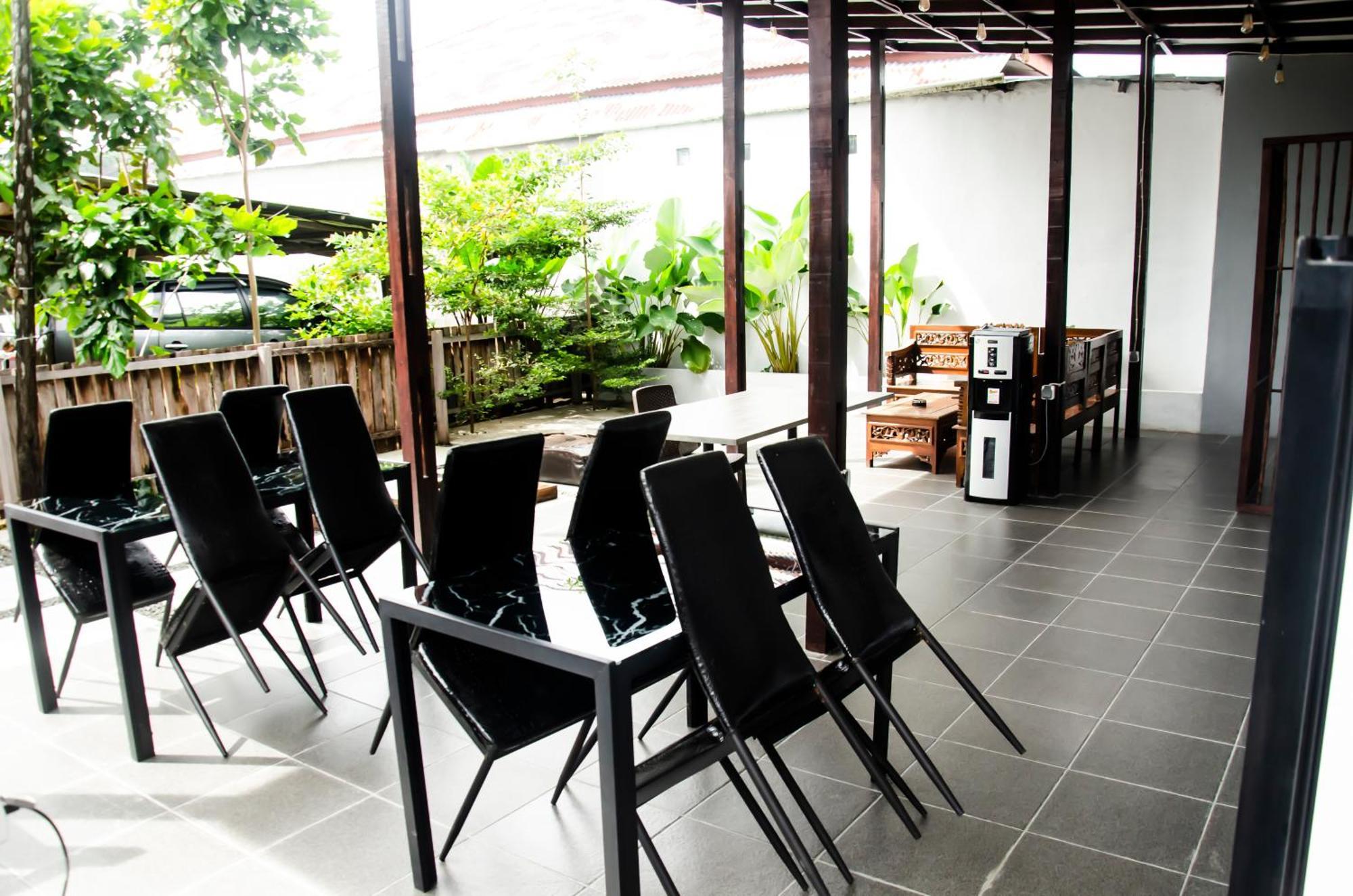 סורונג Baronda Guest House מראה חיצוני תמונה