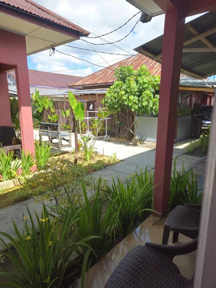 סורונג Baronda Guest House מראה חיצוני תמונה