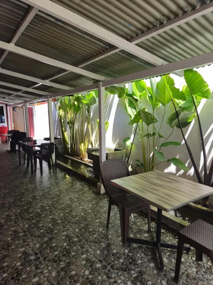 סורונג Baronda Guest House מראה חיצוני תמונה